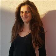 Étudiante en théâtre passionnée de littérature offre des cours de français